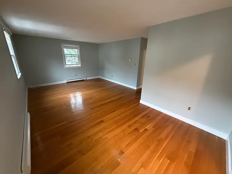 90 Sylvia St #2 — Photo 5