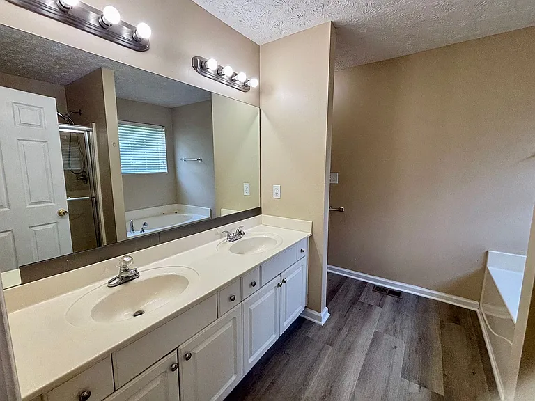 540 Chandon Way — Photo 14