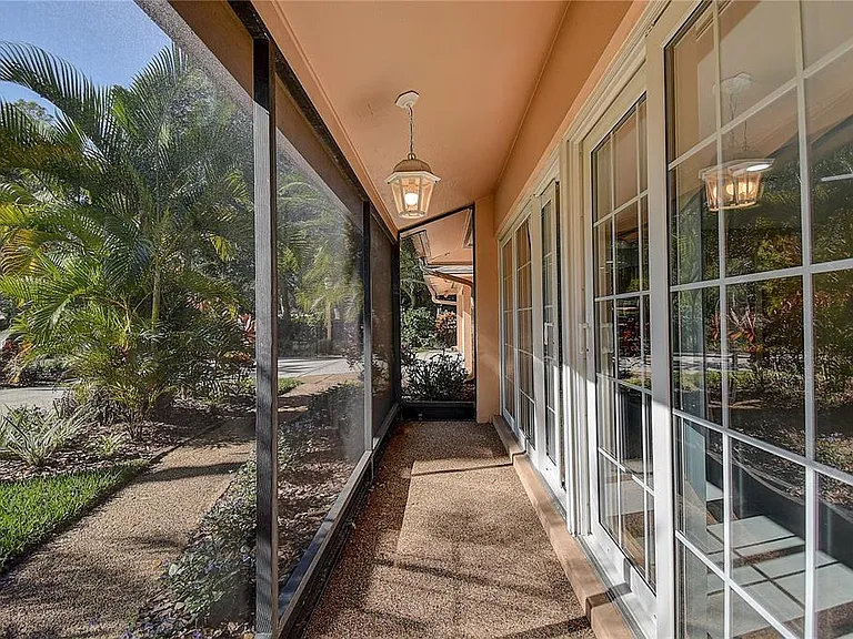 1247 Monticello Blvd N — Photo 19