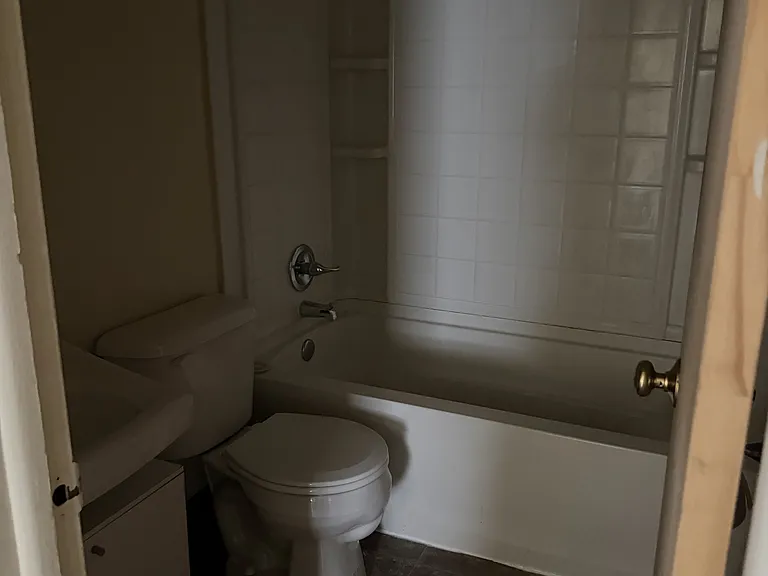 537 N Hanover St #8 — Photo 6