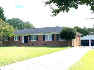 106 Lynn Dr, Taylors, SC 29687