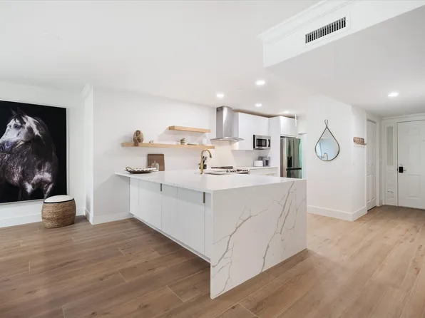 2810 Polo Island Dr, West Palm Beach, FL