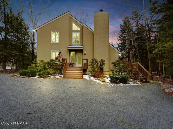 1387 Redwood Ter, Pocono Pines, PA 18350