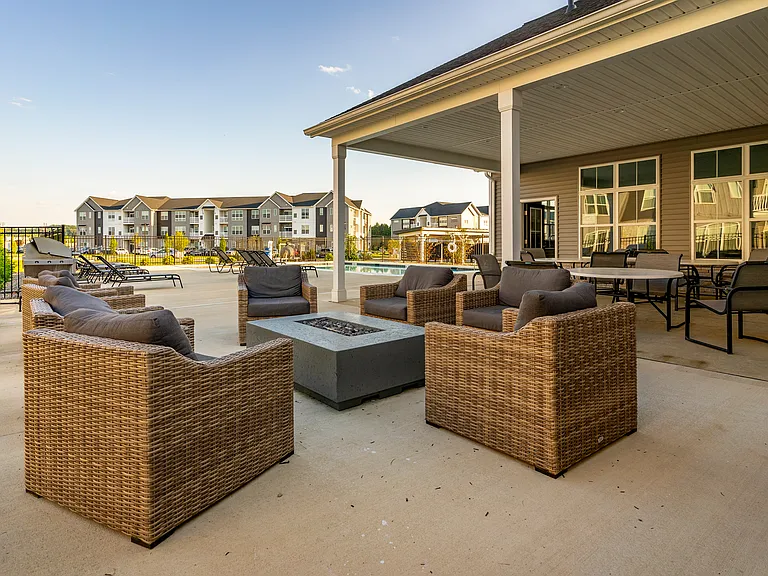 Park West Apartments — Photo 3