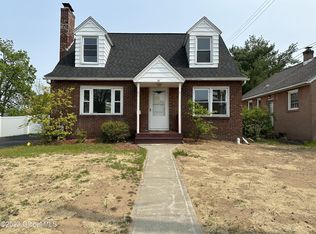 25 Brigadier St, Albany, NY 12205