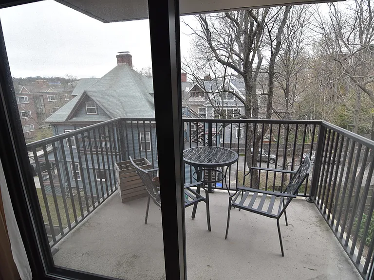 84 Pleasant St #2 — Photo 5