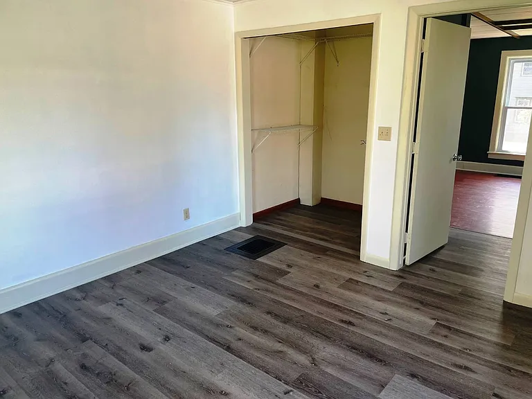 7 Wells Ave — Photo 8