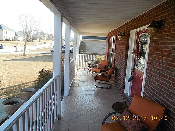 2nd image of 1827 Rest Haven Ln