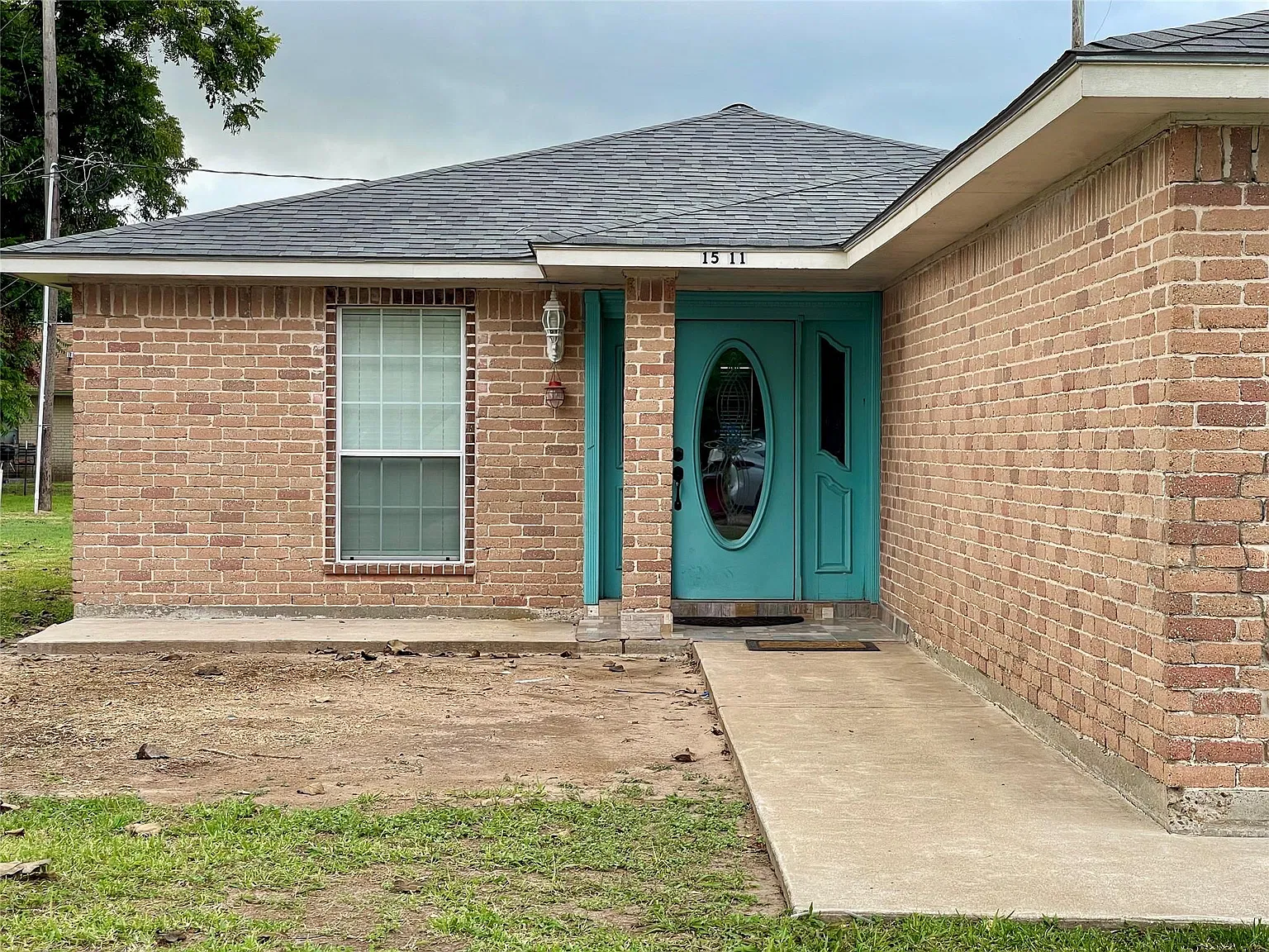 3 bed, 2.0 bath, 1194 sqft, $1,500 — Photo 2