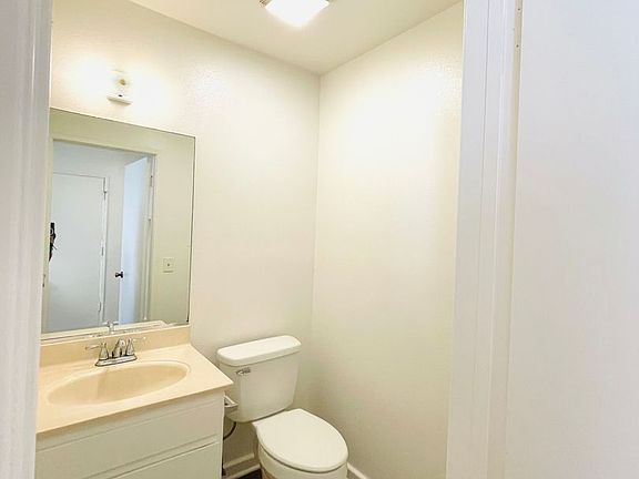 5th image of 434-444 W Channel Islands Blvd #436
