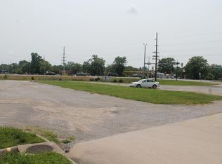 1915-1921 W Sycamore St, Carbondale, IL 62901