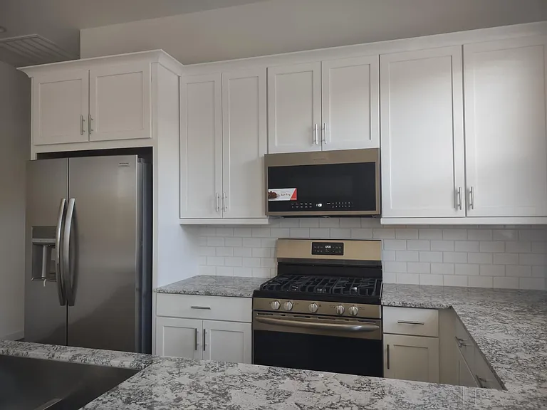 170 E Birchwood Pl — Photo 6