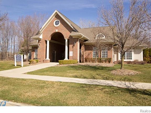 4th image of 51604 Hale Ln