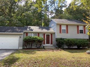 835 Derby Farms Dr, Severn, MD 21144