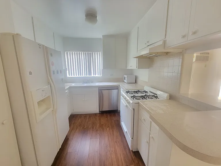 3111 S Canfield Ave #3 — Photo 8
