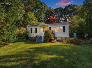 93 Washington St, Westport, MA 02790