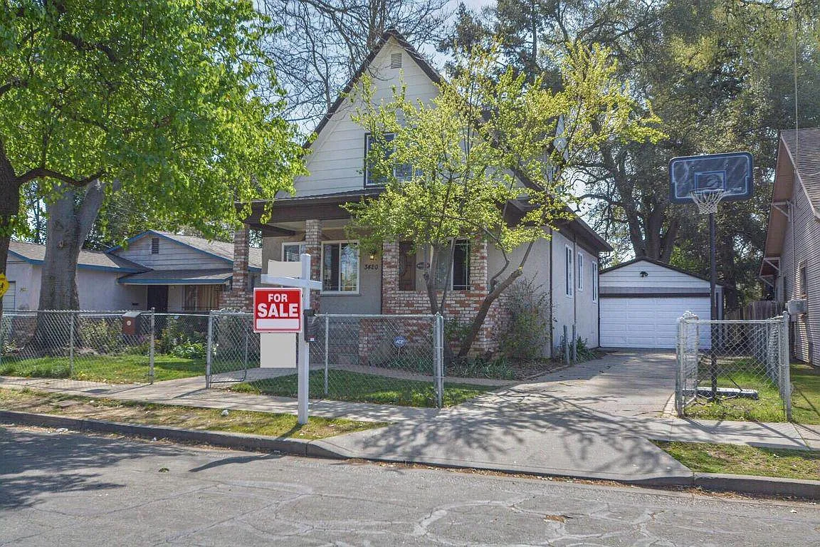 3420 9th Ave photo 1