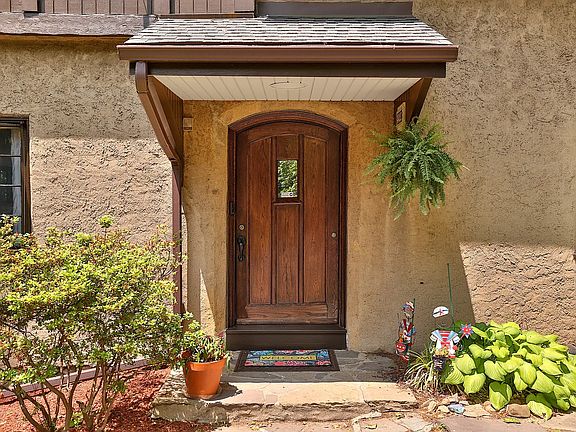 3rd image of 4483 Manhattan College Pkwy