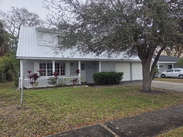 4809 Arrowwood Dr, Tampa, FL 33615