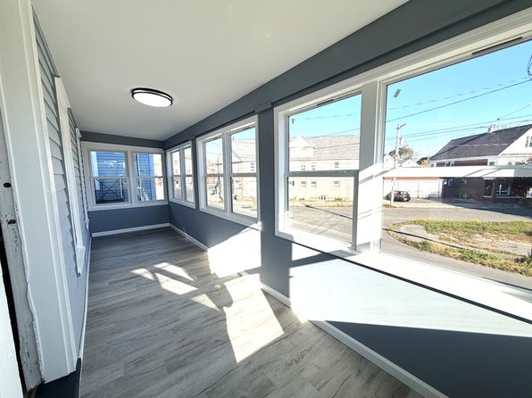 1370 10th Ave Floor 2