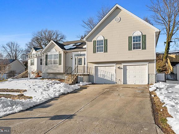 2nd image of 3242 Rector Lookout St