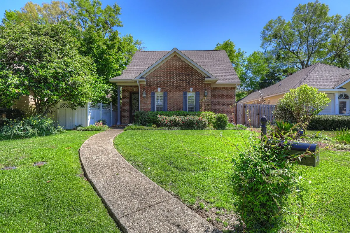 Building Photo - 119 Kensington Ct