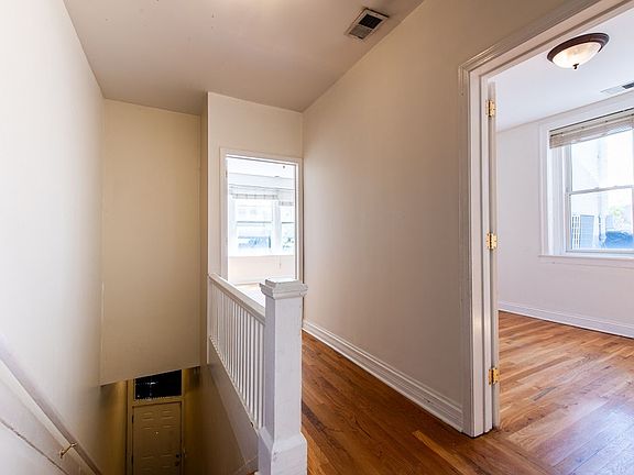 5th image of 524 S 5th St