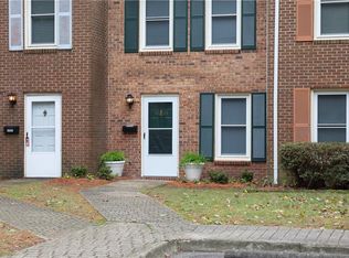 3233 Clover Hill Dr, Portsmouth, VA 23703