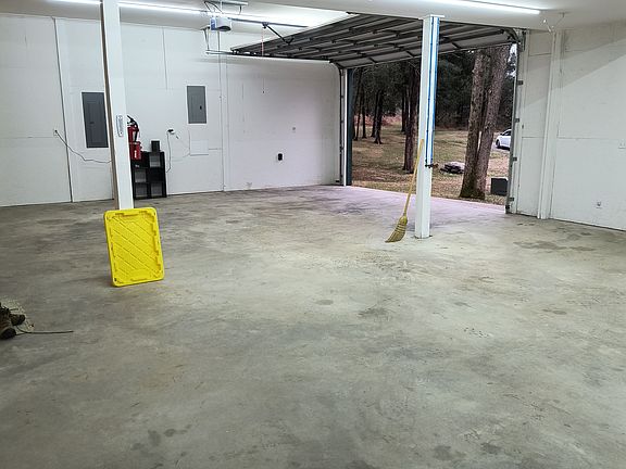 Garage is cool in the summer. warm in the winter