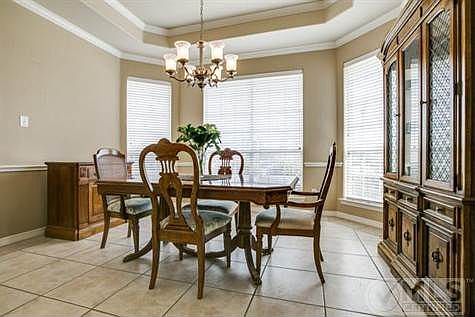 5th image of 7804 Heatherbrook Ct