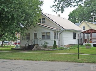 902 4th St, Harlan, IA 51537