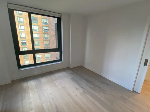 1 Irving Place image 10 of 27