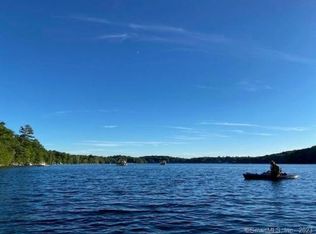 37 Dilliston Rd, New Hartford, CT 06057