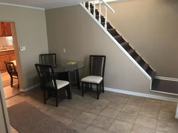 921 Tyrol Blvd, Rostraver Township, PA 15012