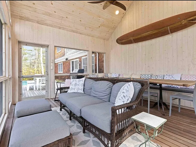 37 Foster Rd — Photo 6