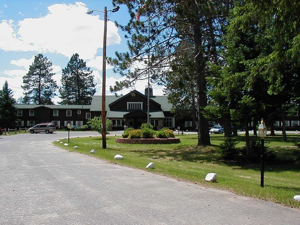 Gateway Lodge Condos