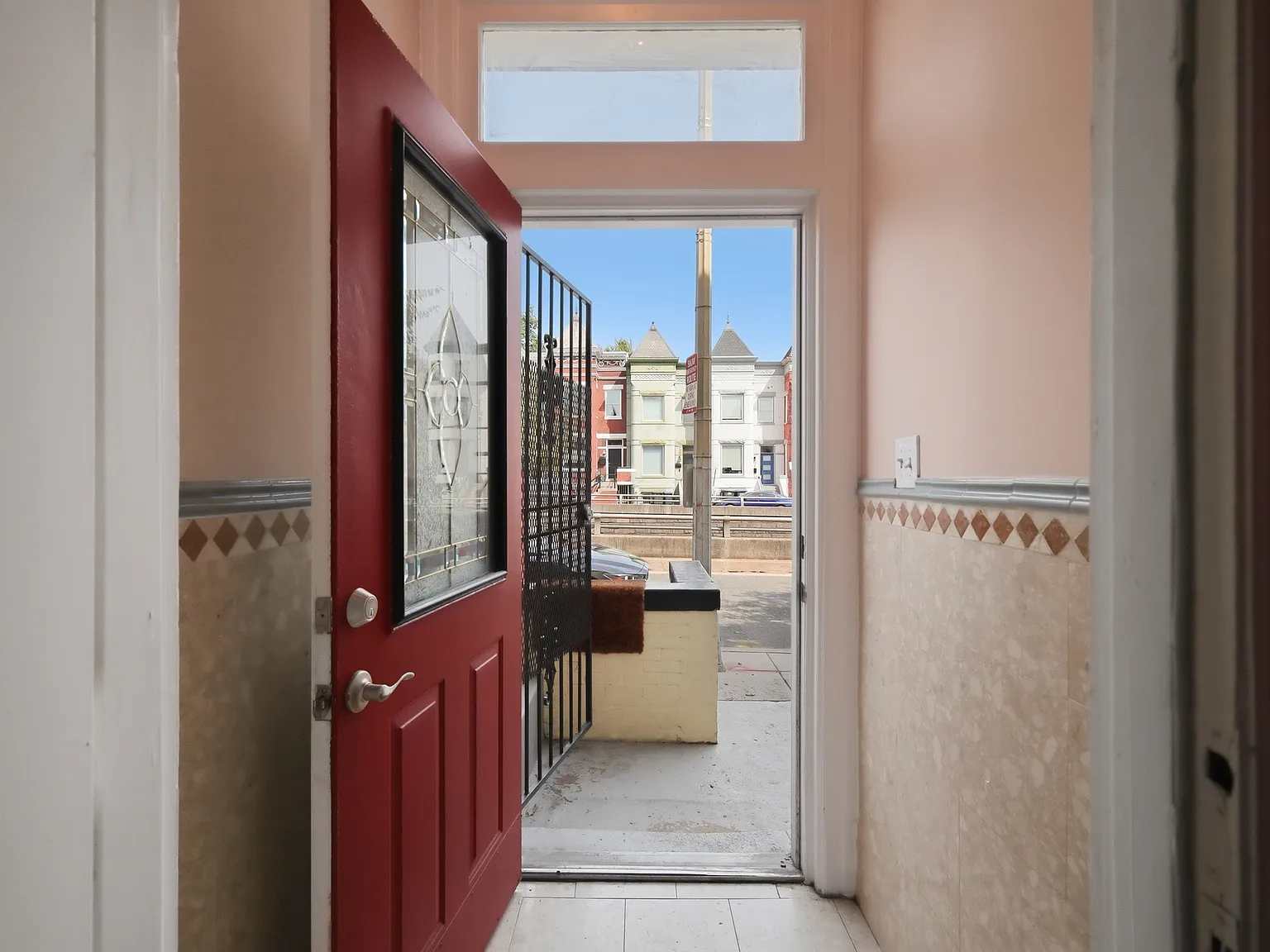 3 bed, 1.5 bath, 1542 sqft, $3,495 — Photo 4
