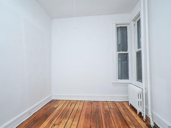 53 Oakwood Ave #A
