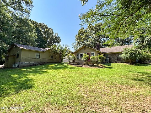5th image of 141 Oakdale Rd