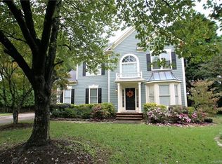 9402 Arborview Ct, Charlotte, NC 28269