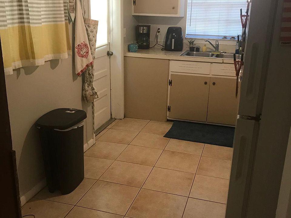 1st image of 3316 W Santiago St Ste B