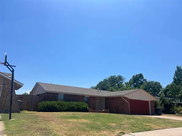 6814 NW Willow Creek Dr, Lawton, OK 73505