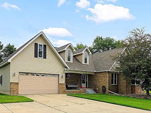 18570 Hollie Dr, Macomb, MI 48044