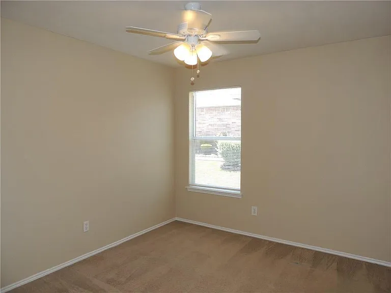 315 Feathergrass Dr — Photo 30