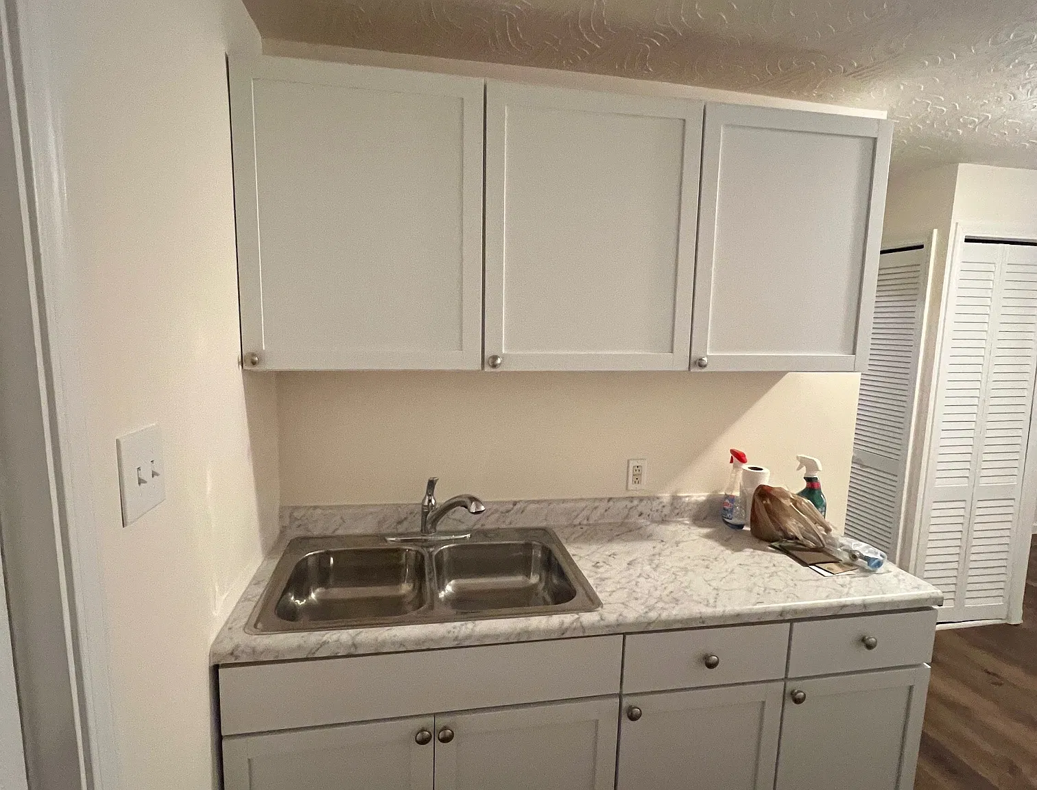 2 bed, 700 sqft, $1,200 — Photo 3