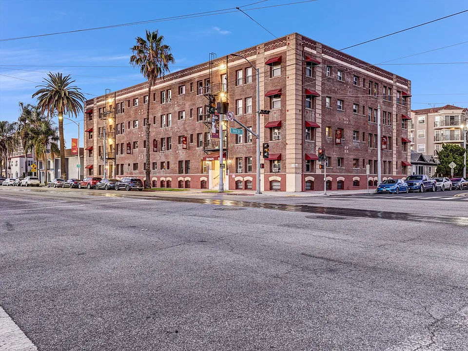 800 Pacific Ave #109