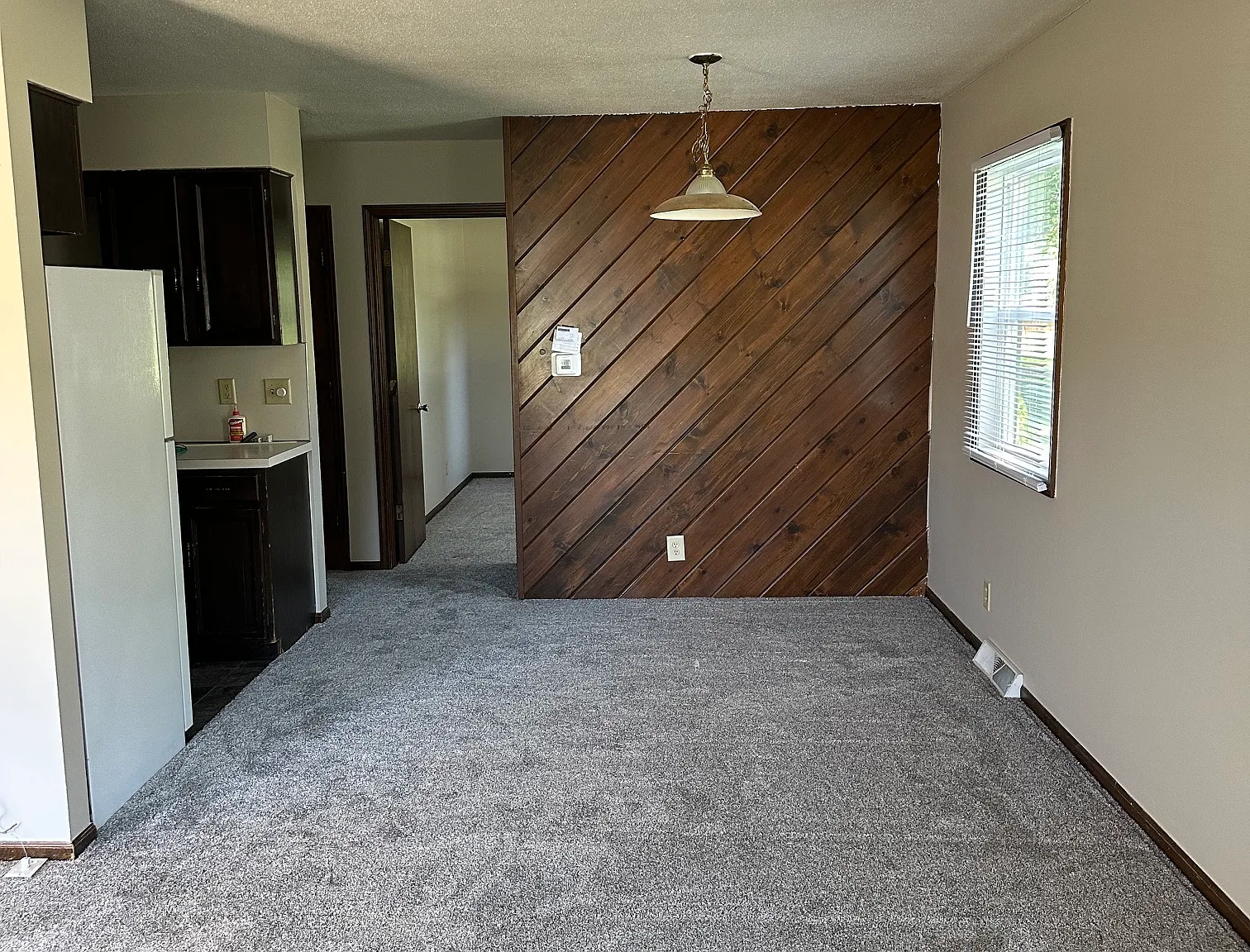 279 S Waverly Rd — Photo 3
