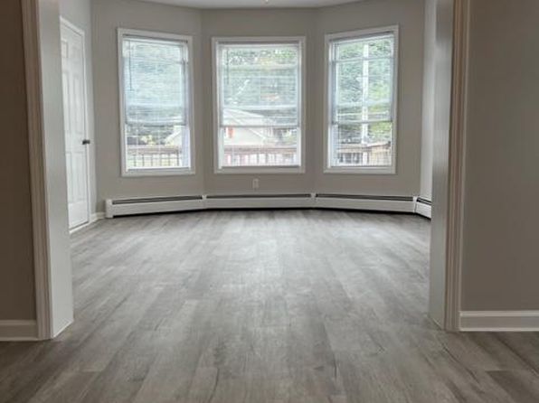 196 Providence St FLOOR 2