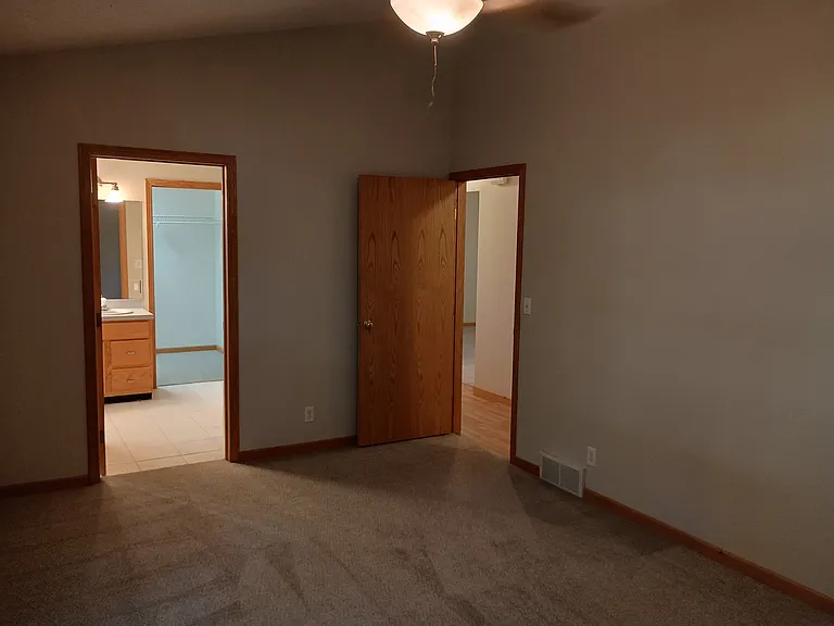 16137 Robbins Rd — Photo 16