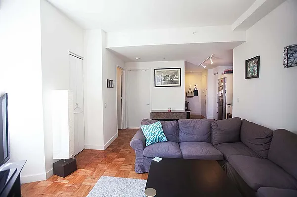 Rented by LG Fairmont Group | media 19